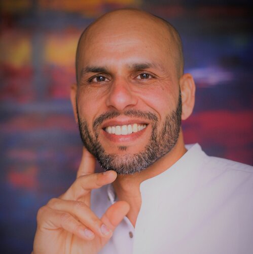 Follow Driss Dahhan on Select