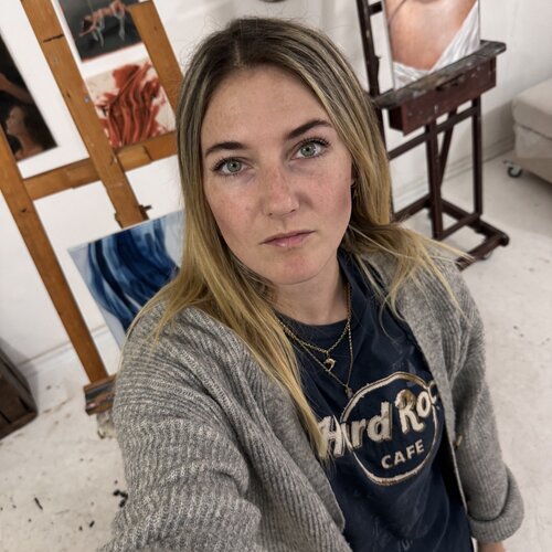 Follow Lisa Müller on Select