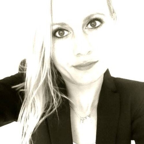 Follow Monique de Kruijk on Select
