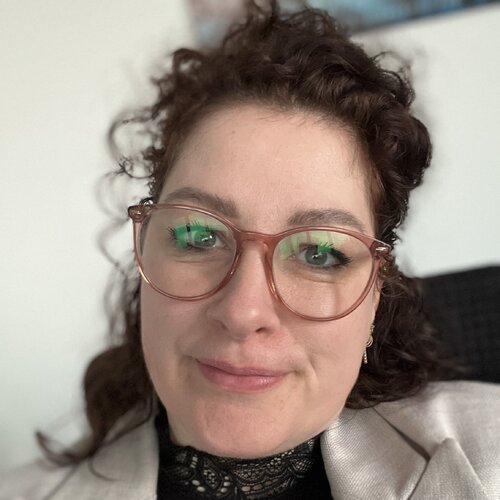 Follow Kathrin Kreuzberger on Select