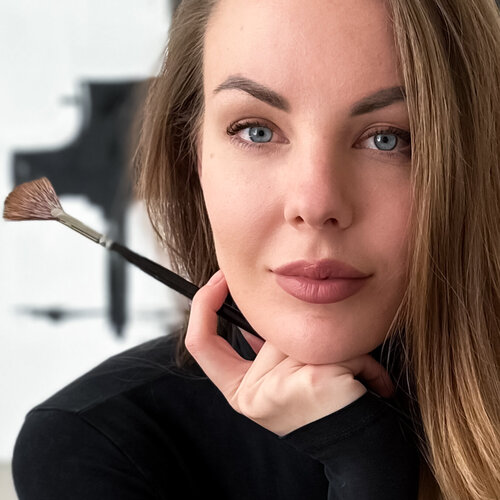 Follow Kristina Mallen on Select