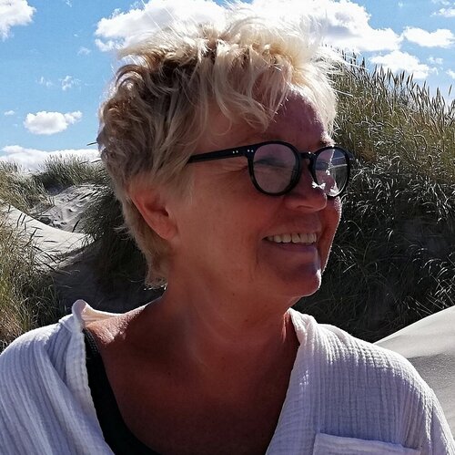 Follow Sabine Beisert on Select