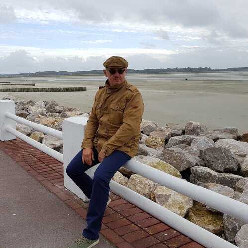 Follow Pascal Macé on Select