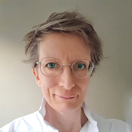 Follow Barbara Dräger on Select
