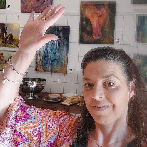 Follow Katri Pethman on Select