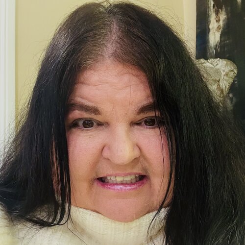 Follow Lisa Lockett on Select