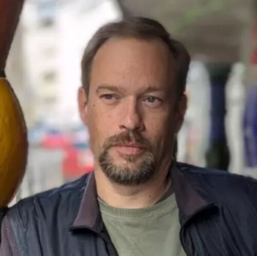 Follow Dennis Bätz on Select
