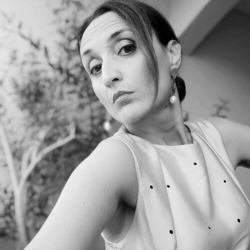 Follow Chiara Poli on Select