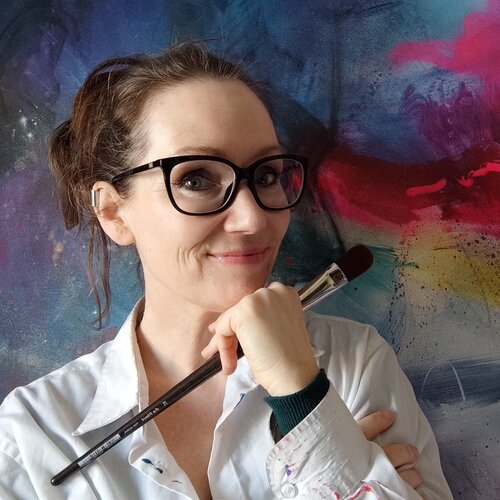 Follow Saskia van Drunen on Select