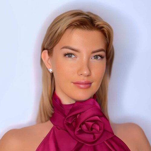 Follow Elena Dmitrenko on Select
