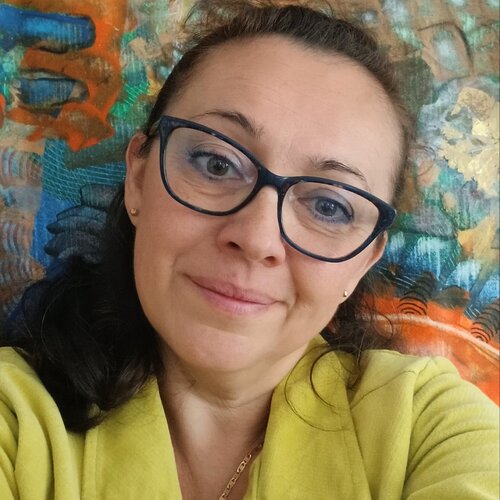 Follow Jasna Milosavac on Select