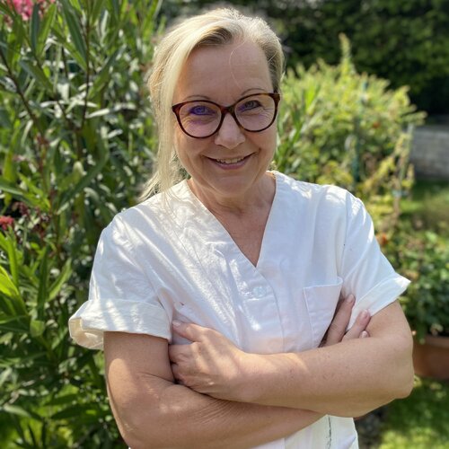 Follow Petra Meyer on Select