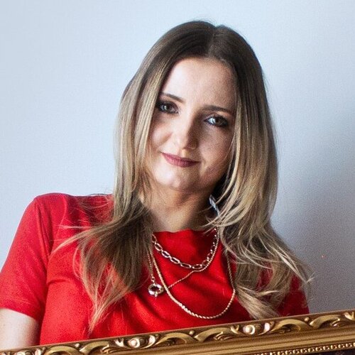 Follow Monika Mrowiec on Select