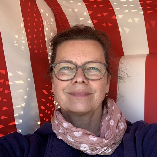 Follow Heike Kirsch on Select