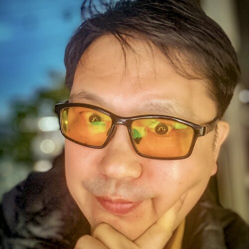 Follow Kim Jun Sung on Select