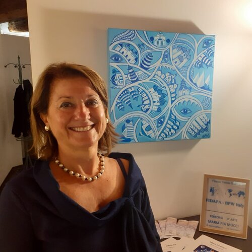 Follow MARIA PIA MUCCI on Select