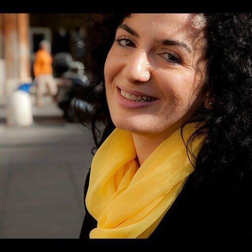 Follow Filomena Reale on Select