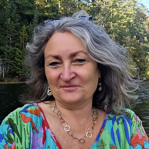 Follow Birgit Huttemann-Holz on Select