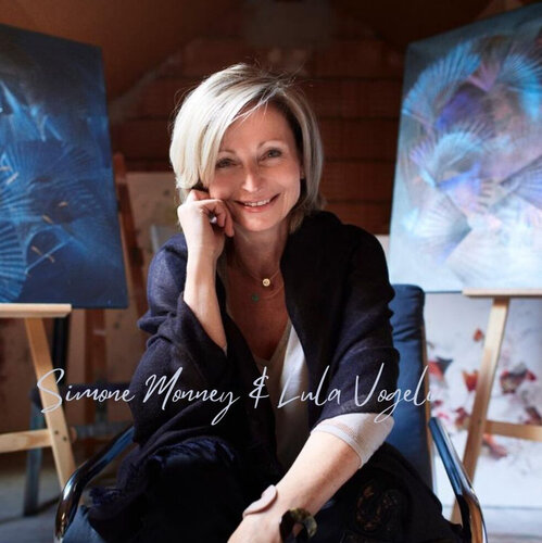 Follow Simone Monney on Select