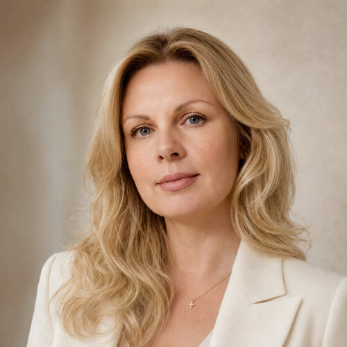 Follow TATIANA KARAPETIAN on Select