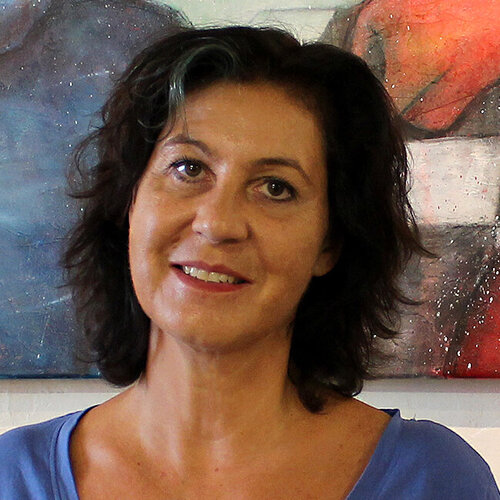 Follow Karin Angerer on Select