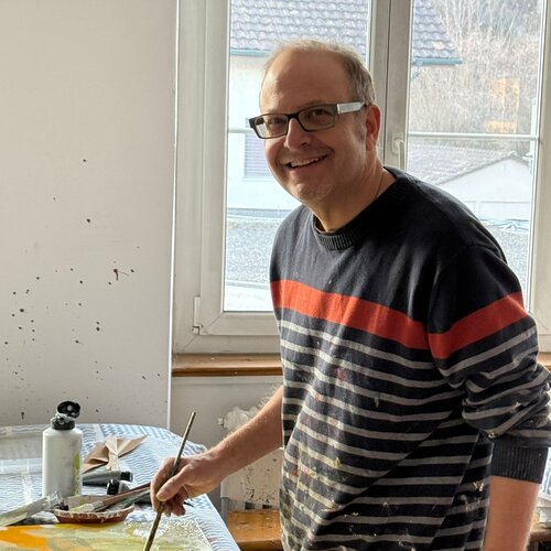 Follow Christian Schmid on Select