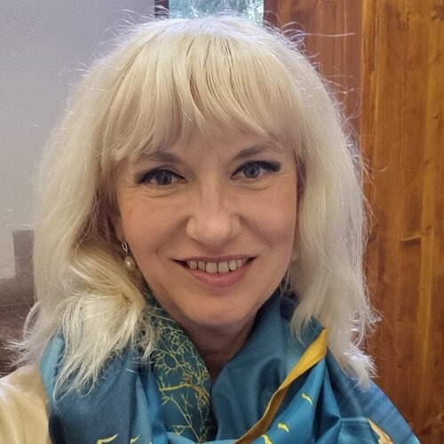 Follow Liliana Georgeta Barna on Select