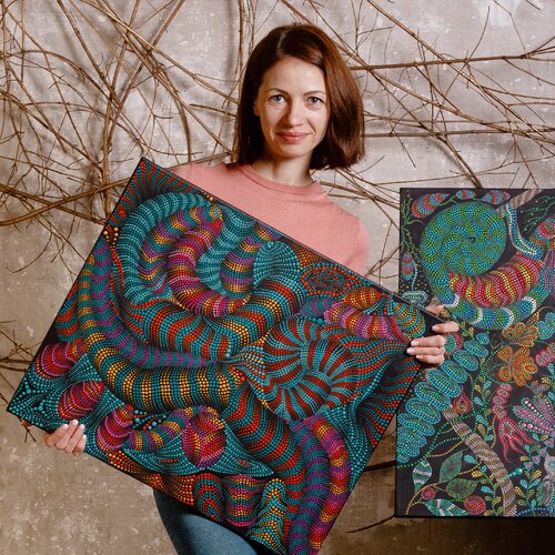 Follow Oxana Lazari on Select