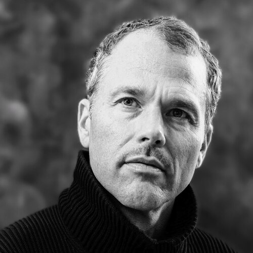 Follow Petrus Bergstrand on Select