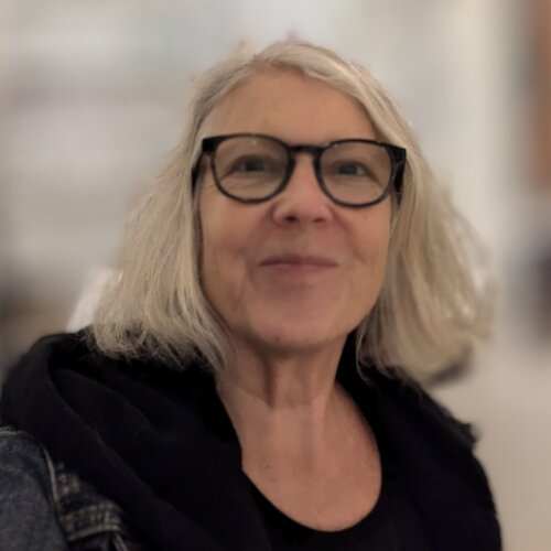 Follow Pia Grambart on Select