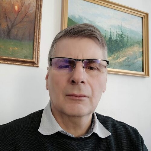 Follow István Kenéz on Select