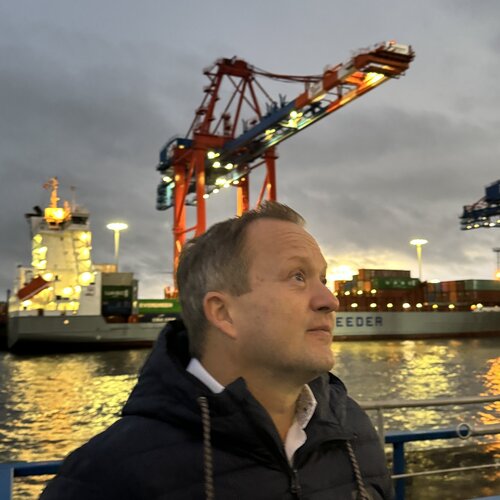Follow Florian Arendt on Select