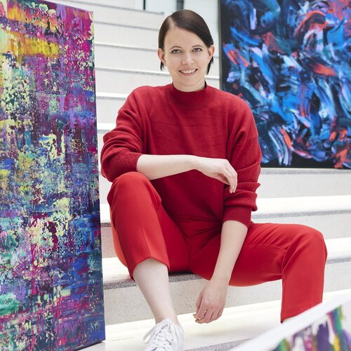 Follow Jennifer Diekmann on Select