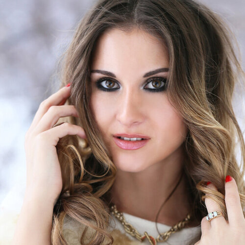 Follow Sarah I. Avni on Select