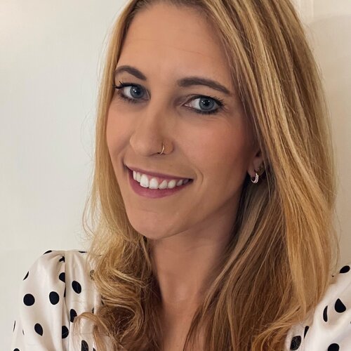 Follow Bettina Schaub on Select