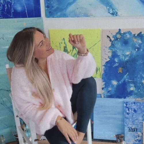 Follow Marlena Louisa on Select