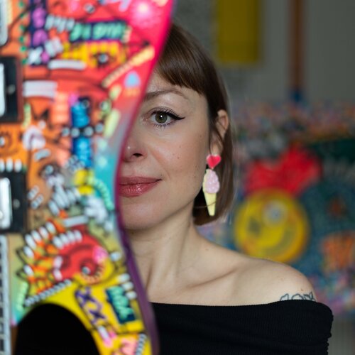 Follow Nina Bruneau on Select