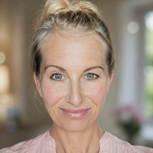 Follow Maria Weigt on Select