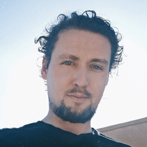 Follow Tim Müller on Select