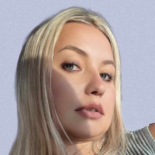 Follow Holly Wood on Select