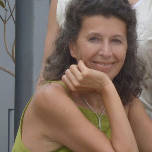Follow Silvia Sas on Select