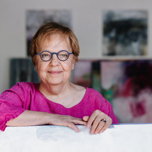 Follow Beate Bröcker on Select
