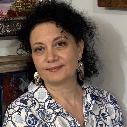 Follow Elana Gor on Select