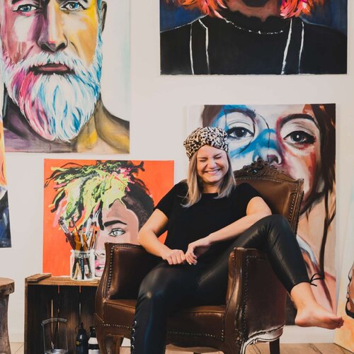 Follow Katharina Goniwiecha on Select