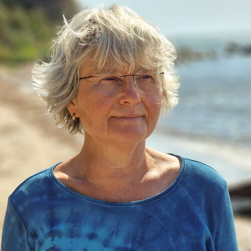 Follow Ute Meyer on Select