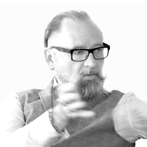 Follow Olaf Neumann on Select