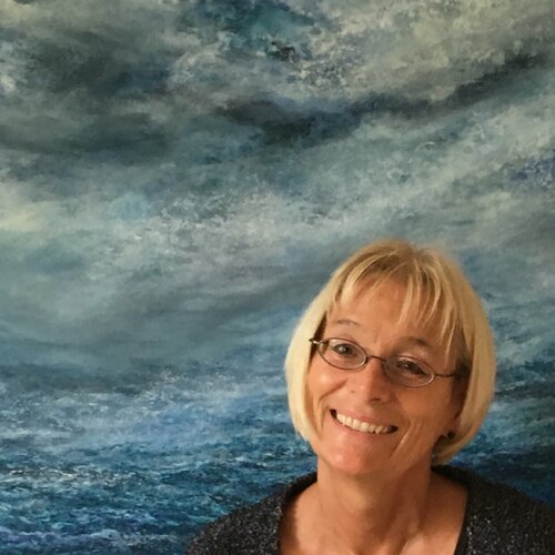 Follow Ulrike Schmelter on Select