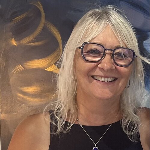 Follow Christine Barth Mroz on Select