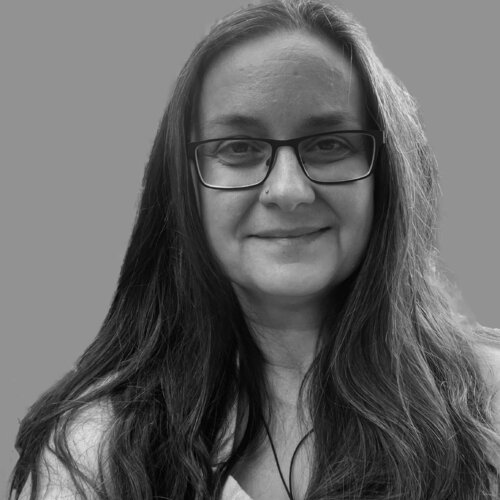 Follow Gina Axlund on Select