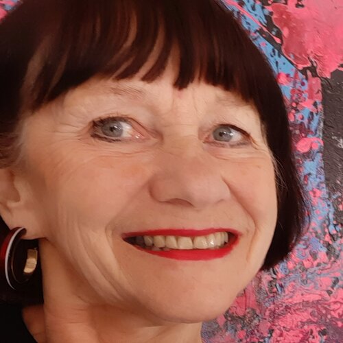 Follow Monika Lehmann on Select